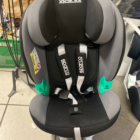 Pent holdt Sparco isofix