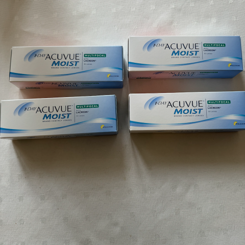 Kontaktlinser Acuvue Moist multifocal