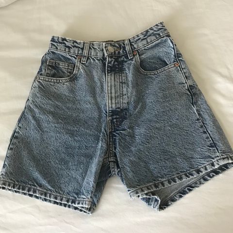 Blå denim/jeans shorts / dongeri shorts fra Zara, str. 34