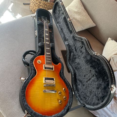 Gibson 2002 Les Paul Cherry Sunburst og VOX rørforsterker