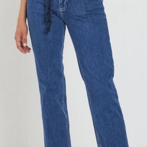 PARAMI jeans