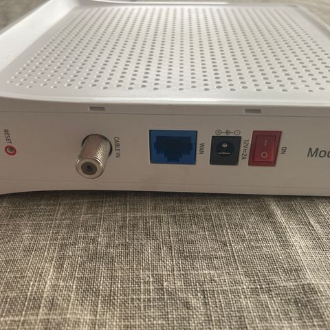 Modem- Splitter- Ruter