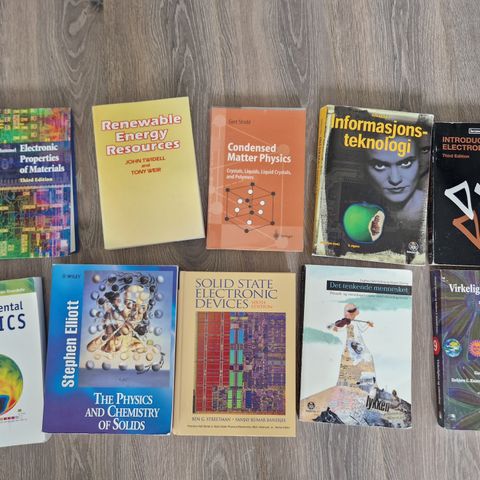 Lærebøker fra Fysikk og matematikk studiet på NTNU
