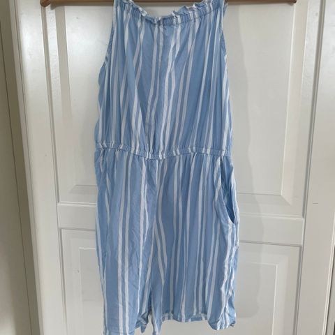 Søt jumpsuit/shorts fra H&M