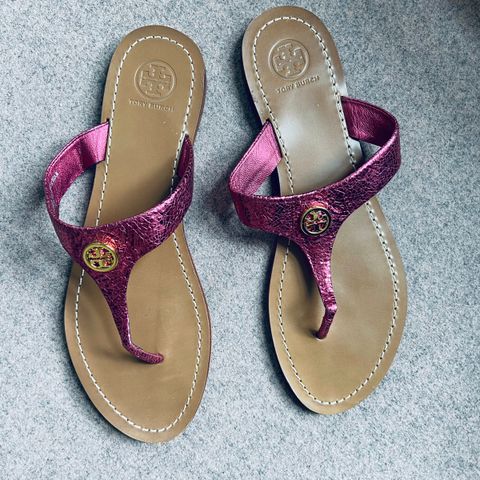 Knapt brukt pen Tory Burch sandal