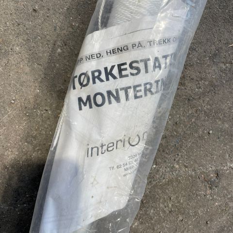 Takmontert tørkestativ