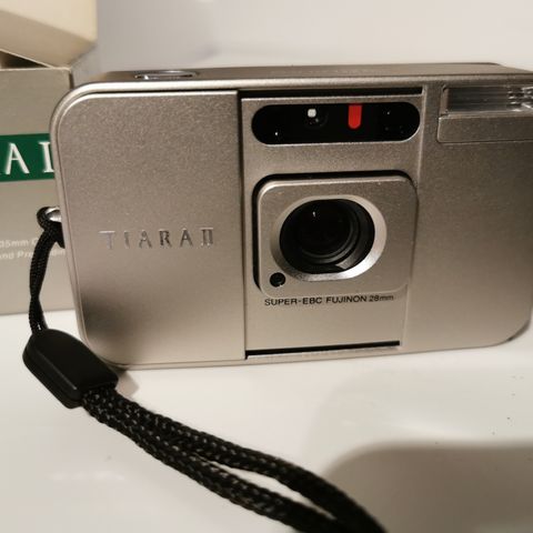 Fujifilm Tiara ii cardia mini m veske og org.eske
