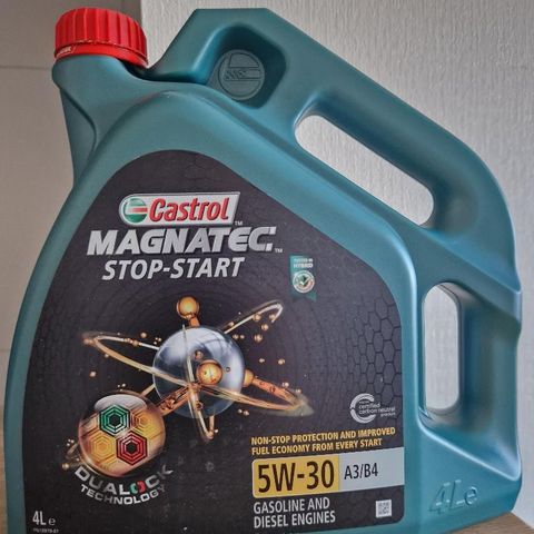 4 liter Motorolje: Castrol Magnatec helsyntetisk 5W-30 A3/B4