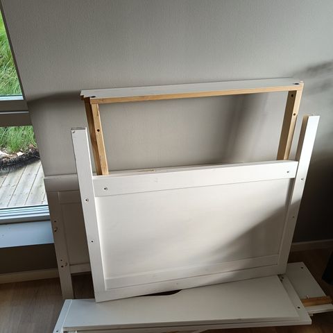 IKEA barneseng vokseseng Sundvik 80x200 cm