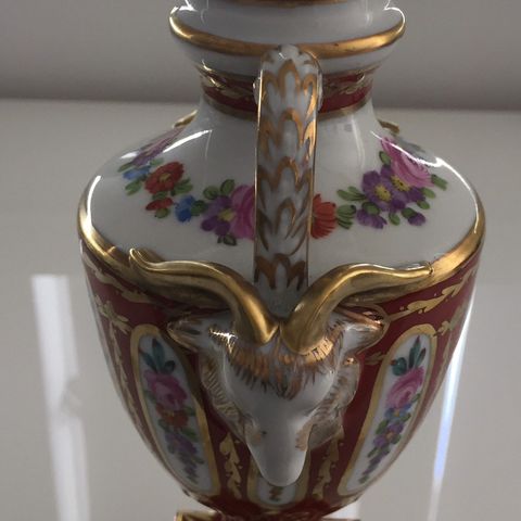 Dresden - Carl Thieme  - Urne / Vase  med lokk