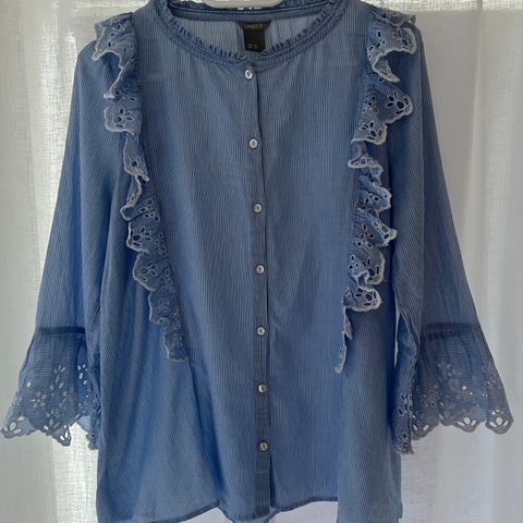 Volang bluse str M