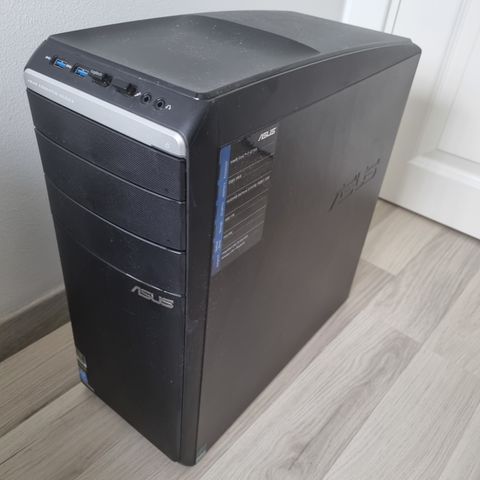 Asus Essentio 1TB HDD og GTX760