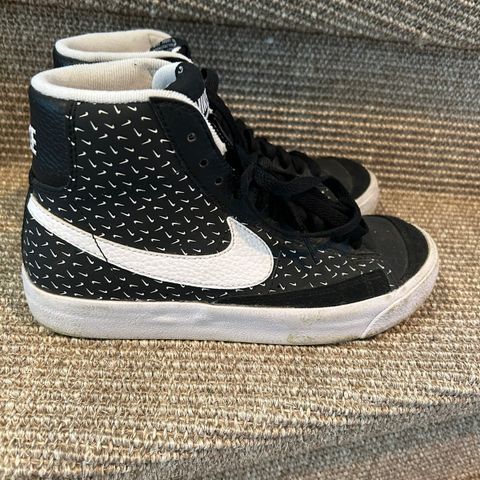 Nike Blazer str 37,5