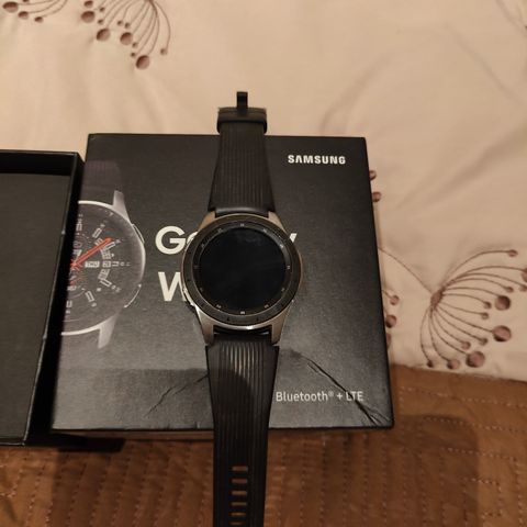 Samsung Galaxy Watch 3 smartklokke  4G (mystic silver)