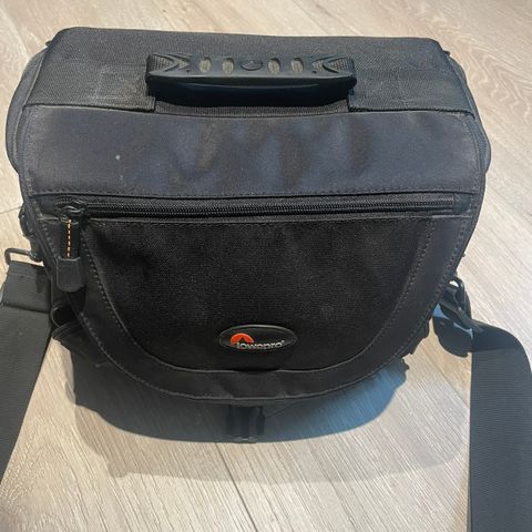 Lowepro Nova 4 AW