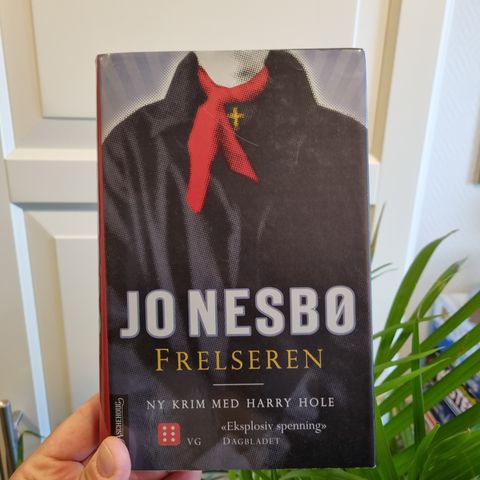 Frelseren - en Harry Hole-thriller Av Jo Nesbø.