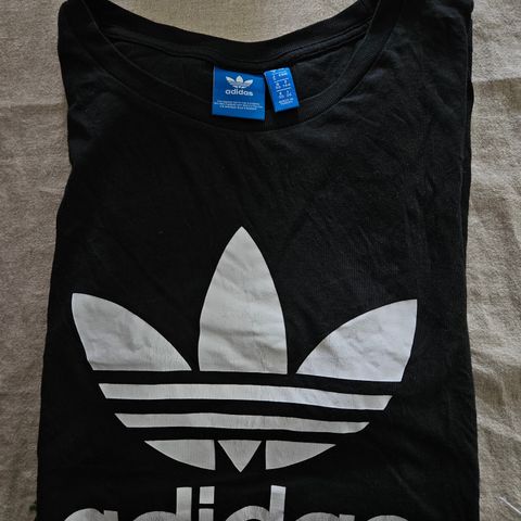 T- shirt Adidas