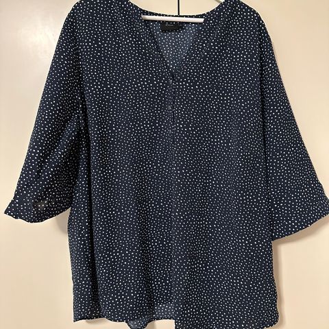 Pen bluse fra Zizzi str. 2XL (54/56)