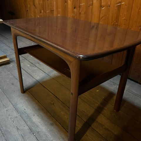 Pent gammelt mahogni bord
