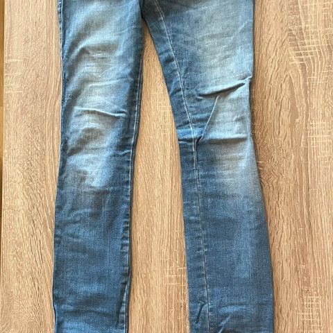 Diesel jeans str. W25 L32 gis bort