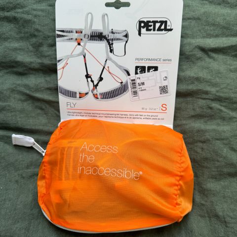 Petzl Fly S harness