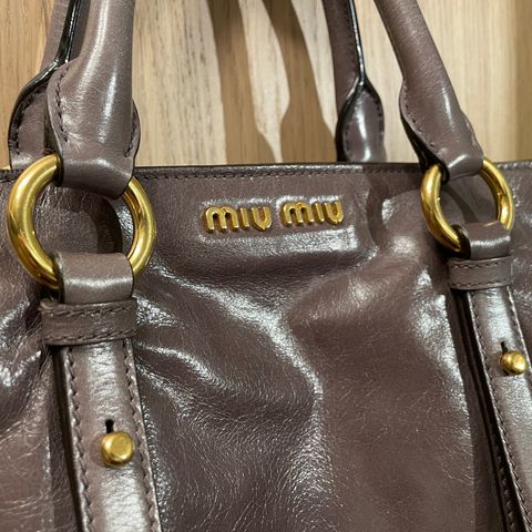 Miu Miu skinnveske - med dustbag