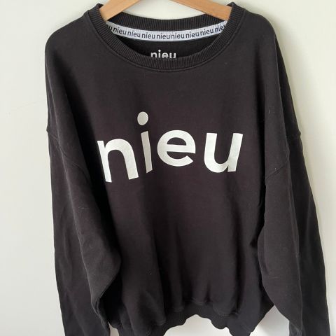 Nieu genser - str M