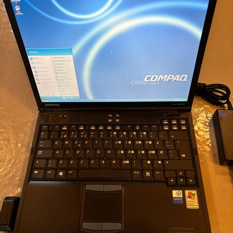 Compaq Evo N620C laptop m/ Windows XP SP2