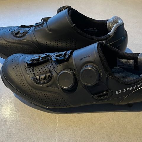 Shimano S-PHYRE SH-XC902, Premium Lightweight Off-Road Cycling Shoe