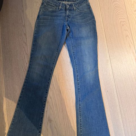 Levis low waist skinny bootcut jeans 27 tommer