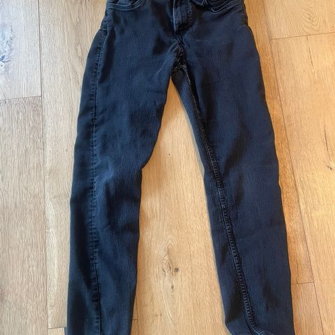 Svart jeans i str 158