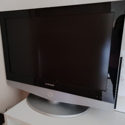 Hdmi tv 32 tommer