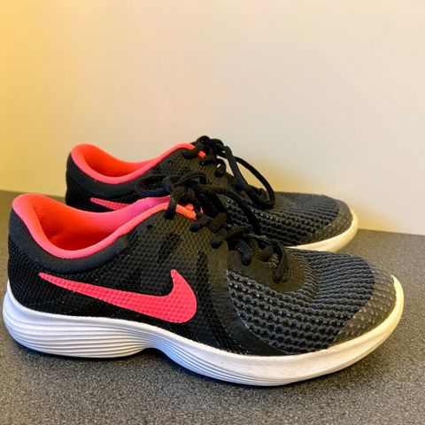 Nike joggesko str 35.5