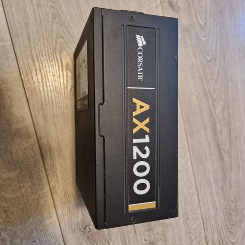 Corsair 1200AX strømførsyning