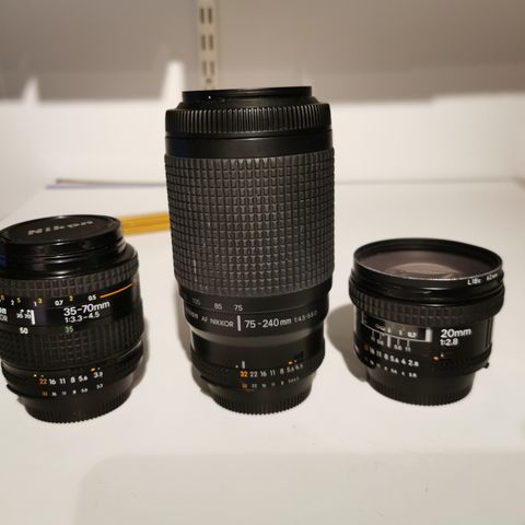 Nikon nikkor 3 objektiver 20mm 2,8 og 75-240 mm og 35-70mm