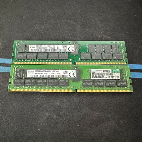 2 stk. SK Hynix 32GB 2Rx4 PC4-21300 DDR4-2666 ECC CAS-19, Server minne