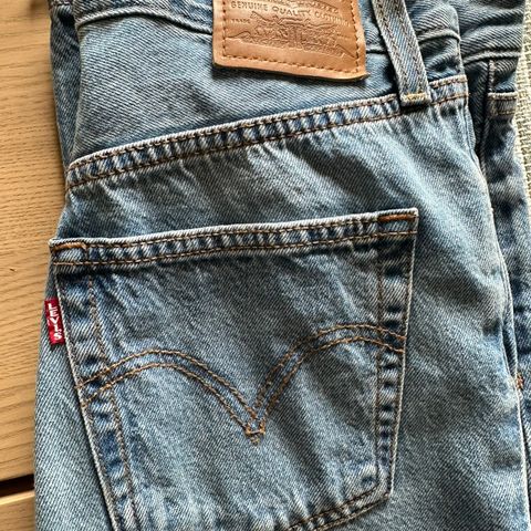 Levis Ribcage straight ankle 30/29