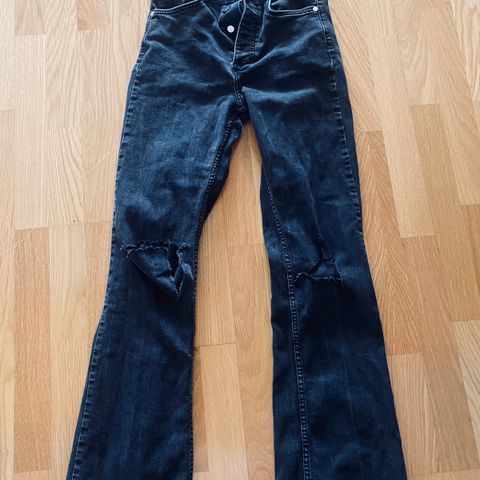 Jeans fra BikBok