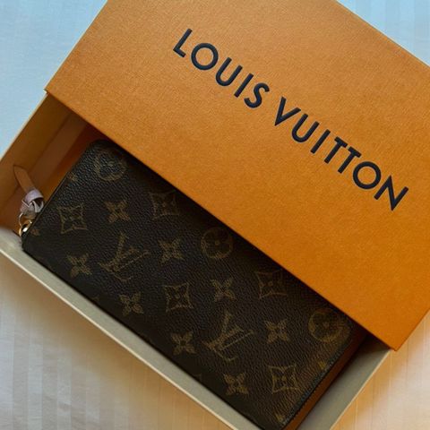Louis Vuitton Clémence Wallet