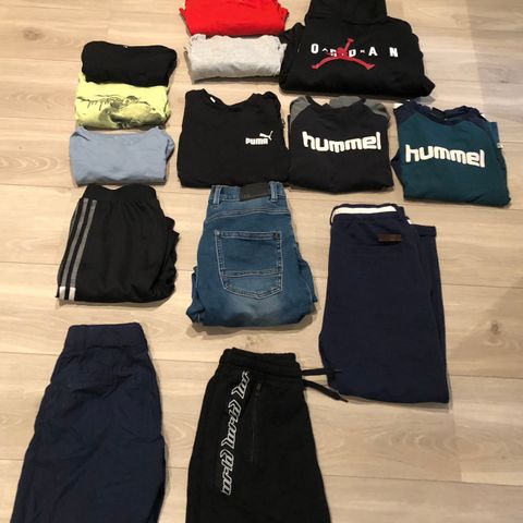 Fin klespakke til gutt selges rimelig (Hummel,Benetton, Puma etc)