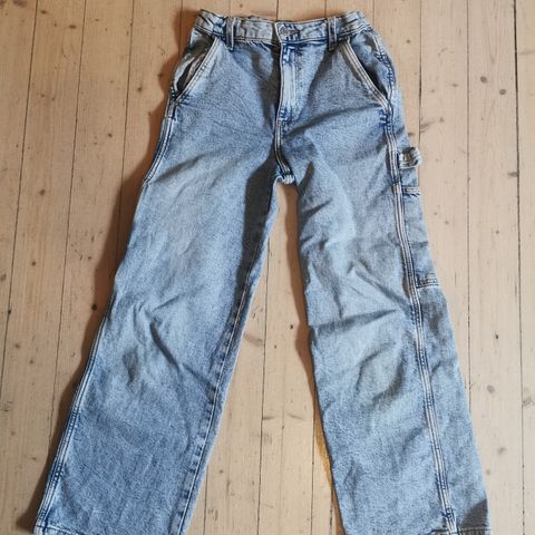 Lyseblå jeans fra H&M str 140