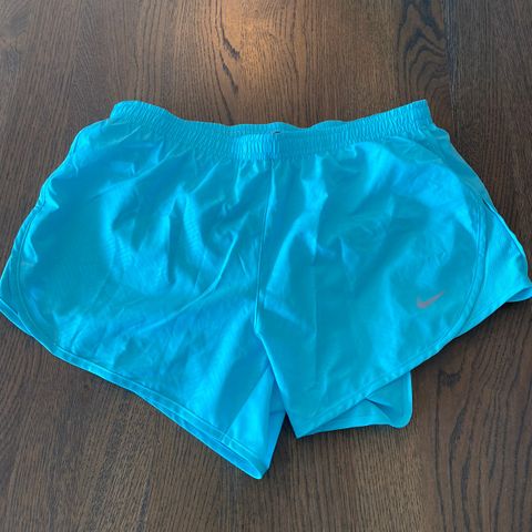 Nike løpeshorts