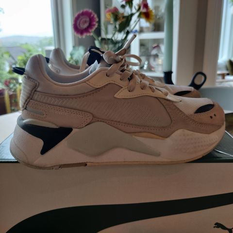 Puma chunky sneakers str.38. Nesten ubrukt.