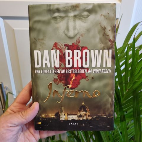 Inferno skrevet av Dan Brown.