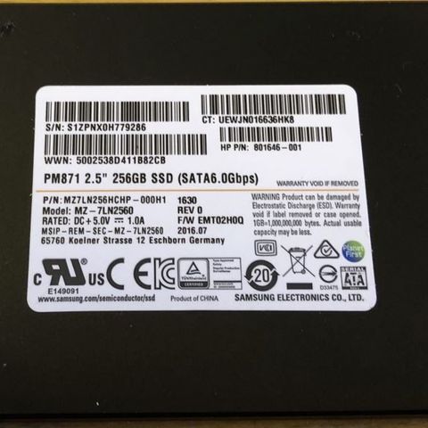 Samsung SSD Model: MZ-7LN2560 256GB SSD (SATA6.0Gbps)