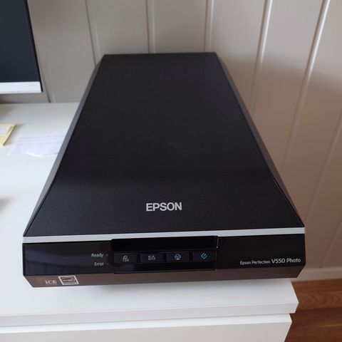 Epson V550 photo scanner