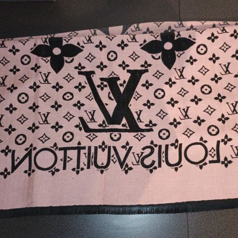 Louis Vuitton Reykjavik model.