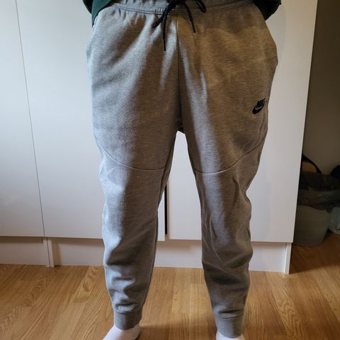 NIKE TECH FLEECE -Bukse