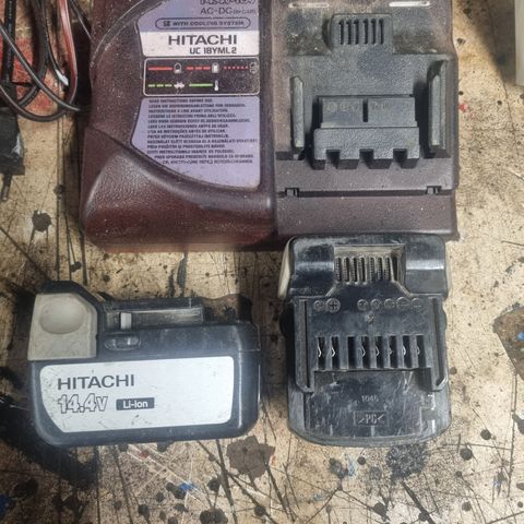 Hitachi 14.4v batteri og lader