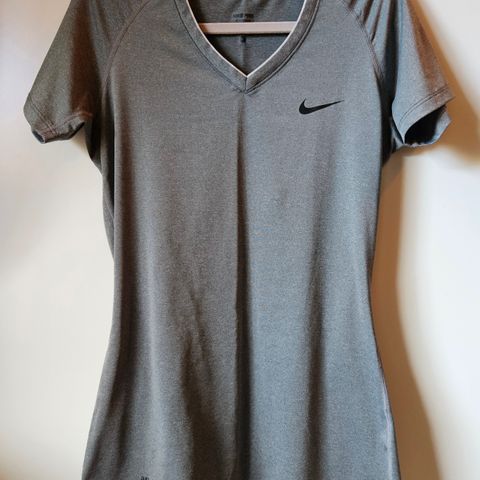 Nike Dri-Fit t-skjorte